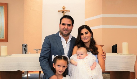  Diego Valdés, Lu Castelo, Danna y Diego Valdés.