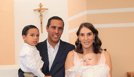  Familia Ramírez Castelo con Diego.
