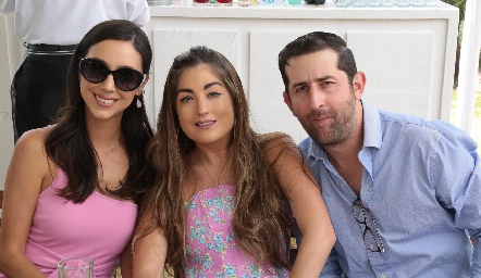  Fernanda Arriaga, Silvana Zendejas y Santiago López.
