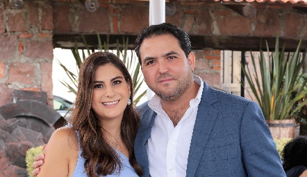  Lu Castelo y Diego Valdés, papás de Diego.