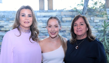  Bertha Barragán, Laura Bravo y Patricia Muñoz.