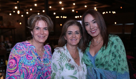  Marisa Romero, Adriana Carrera y Lorena Herrera.