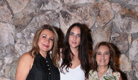   Claudia García, Andrea Rossel y Gelus de Aranda.