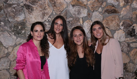  Jessica Medlich, Andrea Rossel, Cristina Massa y Mayra Díaz de León.