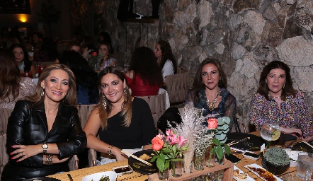  Doris Gandy, Paola Inzua, Laura García y Ángeles Delgadillo.