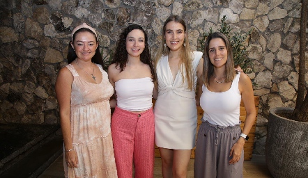  Lorena Anaya, Mariana Padron, Vero Pérez y Tania Elias.