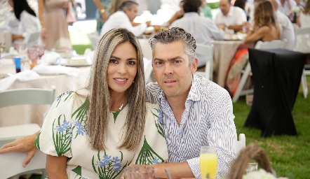 Elizabeth Berrones y Manolo Ruiz.