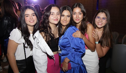  Ana María, Mariela Cetina, Natalia Álvarez, Regina y Ale.