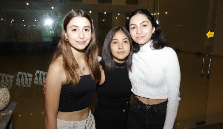  Emma Herrera, Paola Cruz y Renata Hernández.