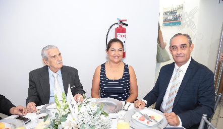  Jesús Rodríguez, Beatriz Izaguirre y Mauricio Hermosillo.