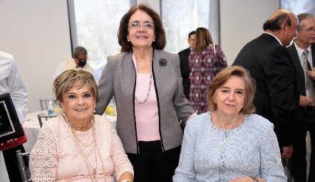  Juanita Atisha, Yolanda Espinosa y Martha de Payán.