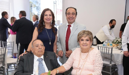  Martha y Jaime Lapuente, Jacobo Payán y Yolanda Espinosa.