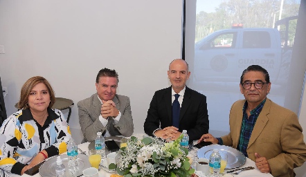  Fabiola Mejorada, José Antonio Gómez, Héctor Navarro y Juan Manuel Pérez.