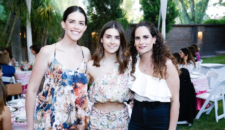  Daniela Pérez, Isa Pérez y Jessica Medlich.