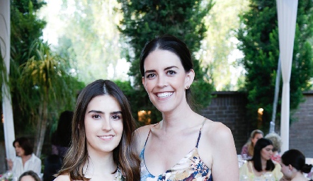  Isa y Daniela Pérez Mendizábal.