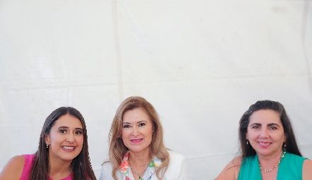  Bárbara Rojas, Gaby Pavón y Pilar Yudiche.