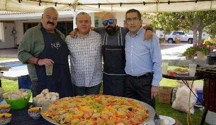  Gerardo Bocard con los creadores de las paellas Rivera, Revuelta y De Luna.