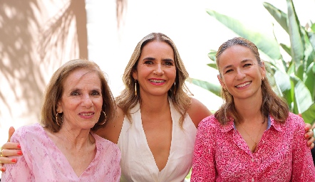 Elsa Rivera, Elsa Villalba y Rocío Villalba .