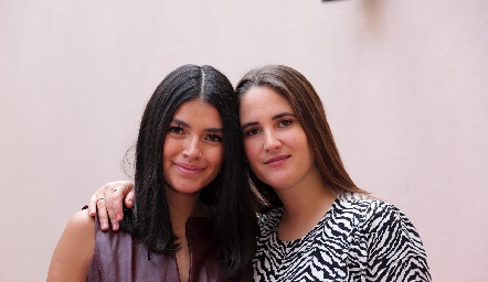 Ana Sofía Santoyo y María José Ocejo .
