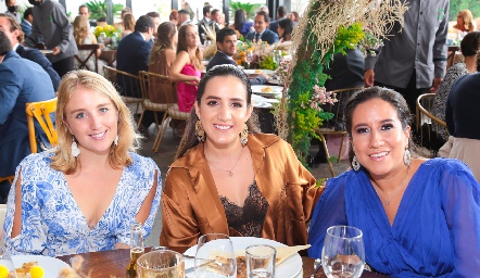  Isabel Fernández, María Lavín y Fernanda Nava.