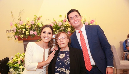  Miriam Díaz Infante, Lucía Muñoz y Eduardo García.