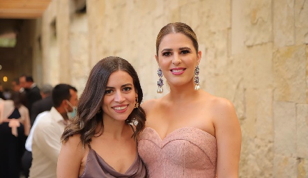  Elisa Barragán y Lourdes Robles .