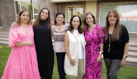  Sofía Carrillo, Gaby Villanueva, Adriana Bárcena, Marisa Meade, Marisa Valle y Laura Almazán.