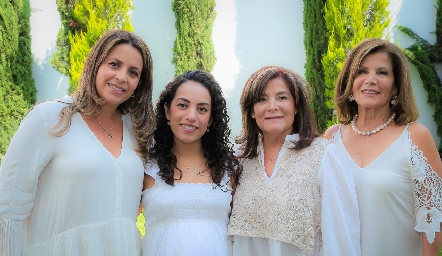  Érika Rodríguez, Ale Zepeda, Beatriz Rojas y Leticia Rojas.