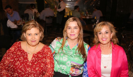  Aurora García, Gabriela Lozano y Yolanda Payán.