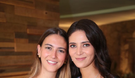  Elena Pelayo y Paola Ruiz.