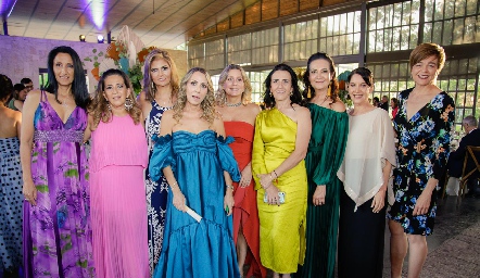  Pato rodríguez, Ana Irma Ramos, Lourdes Leiva, Roxana Serna, Pupi García, Montse Gómez, Laura Izaguirre, Beatriz Carpizo y Gaby Balbontín.
