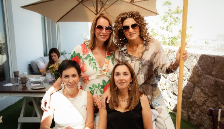  Meritchell Galarza, Bere Díaz Infante, Lucía Álvarez y Nuria Ejarque.