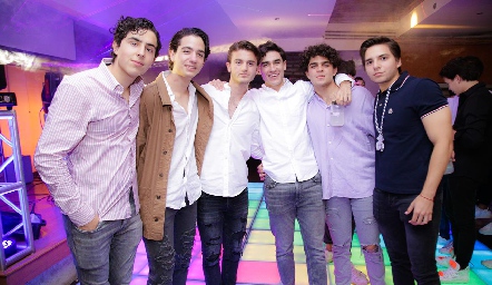  Pablo Morales, Nutria Castro, Pato Sarquis, Iñaki Abaroa, César Morales y Andrés Navarro.