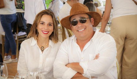 María Rodríguez y Emmanuel Guevara.