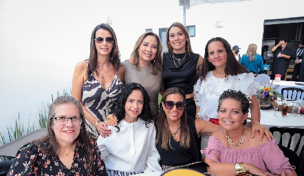 Gaby Foyo,  Lupita Padilla, Pily Álvarez, Ale Gordoa, Silvy de la Vega, Montserrat Ejarque, Mariana Ramírez y Deyanira Martínez.