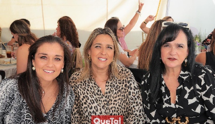  Mayra Hampshire, Sandra Valle y Carmen García.