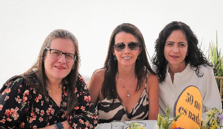  Gabriela Foyo, Lupita Padilla y Pilar Álvarez.