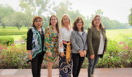  Carmelita Vázquez, Diana Guel, Laura García, Gladys Castellano y Silvia Esparza.