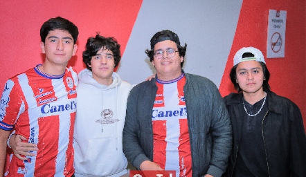  Leonardo Sánchez, Hugo Cegarra, Sebastián González y Emanuel de la Torre.