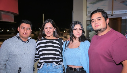  Gastón Cortez, Sofi Duque, Mariana Sánchez y Fito Arriaga.