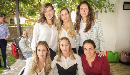  Verónica Barbeito, Marcela Torres, Daniela de la Fuente, Patricia González, Maru Muñiz y Melé Alborero.