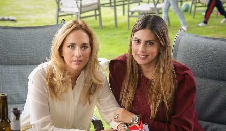  Sinthya González y Bárbara Berrones.