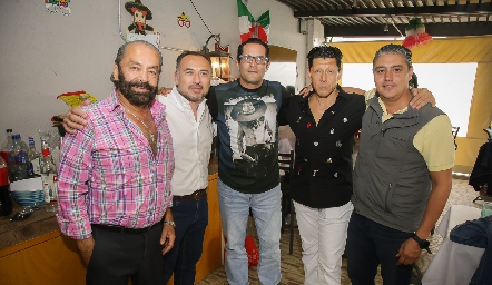  Oscar Torres, Christian Esqueda, Fernando Rojo, Gabriel Zárate y David Cortés.