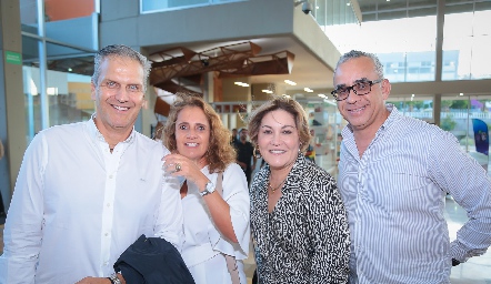  Humberto Siller, Mireya Payan, Ángeles Barba y Enrique Morales.