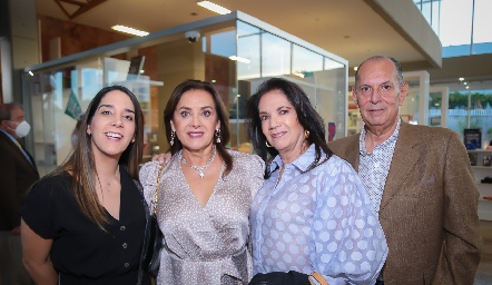  Leticia Vázquez, Oty Ruiz, Adriana Ruiz y Paco Hernández.