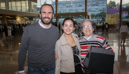  Manuel Boelsterly, Pamela Castro y María Soledad.