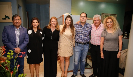  René Díaz, Tita Ruiz, Luz María Márquez, Carmelú Díaz, Bradish Payán, Francisco Ruiz y Martha Elena Ruiz.