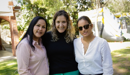  María Urrutia, Tabi Romo y Liliana Villalobos.