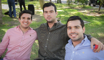  los primos Marcelo Pérez, Mauricio Pérez y Rodrigo Pérez.