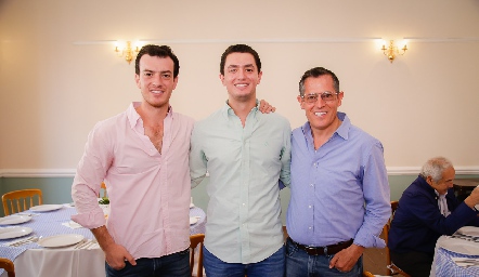  Josué, Eduardo y Roberto García.